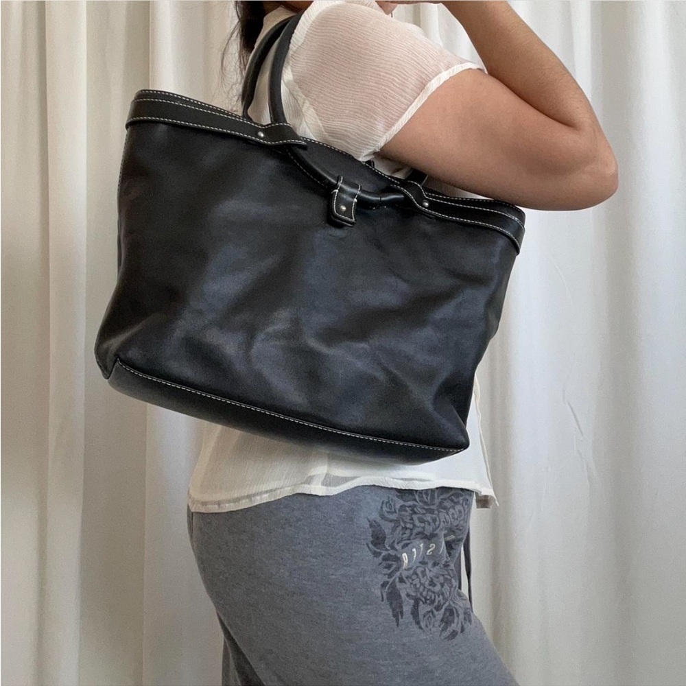 Vintage LOFT black leather tote bag. - Picture 5 of 8